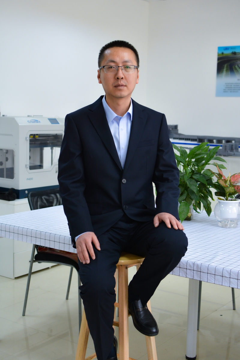 白勇1.jpg